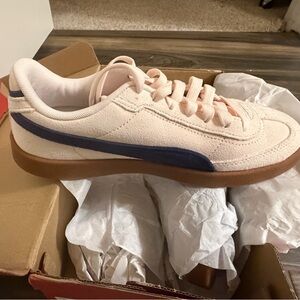 Puma Club II Era Suede Sneakers - jasmine flower - persian blue BNIB